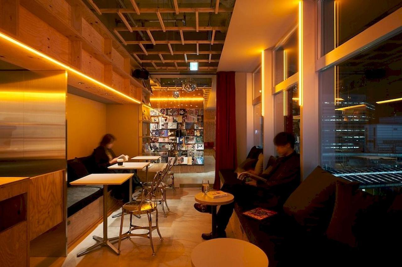 Хостел Book And Bed Tokyo Shinjuku Экстерьер фото