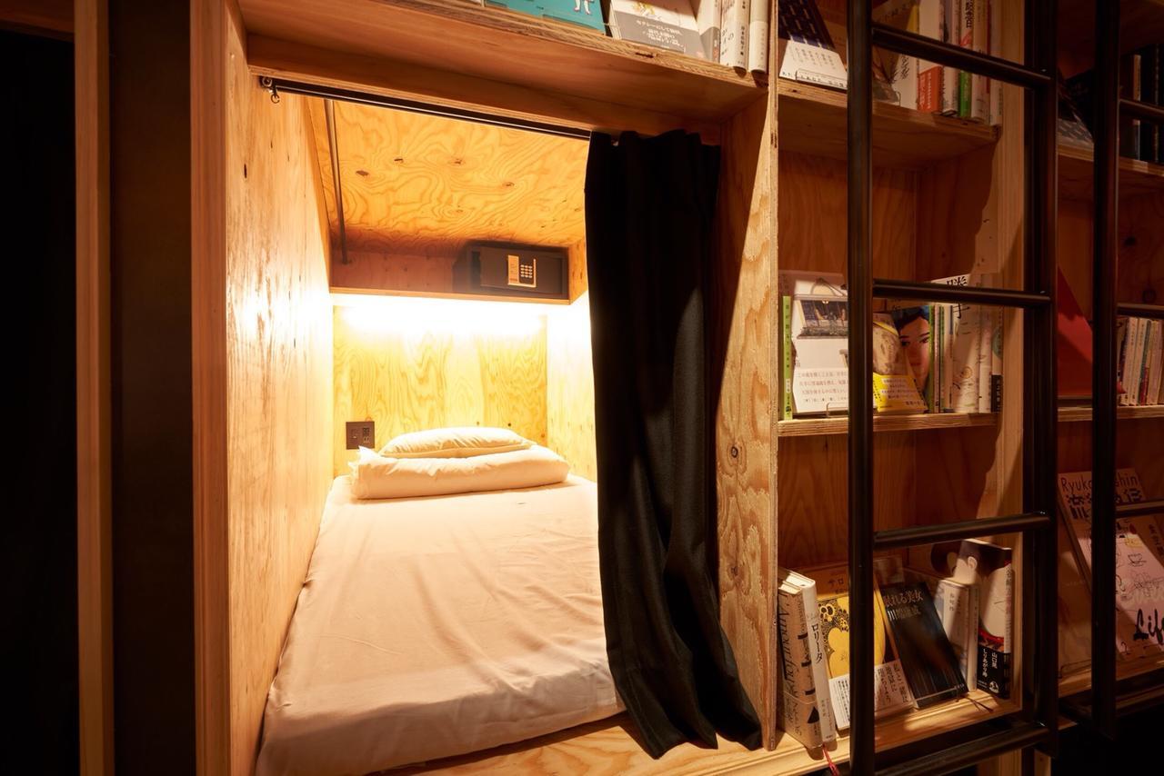 Хостел Book And Bed Tokyo Shinjuku Экстерьер фото