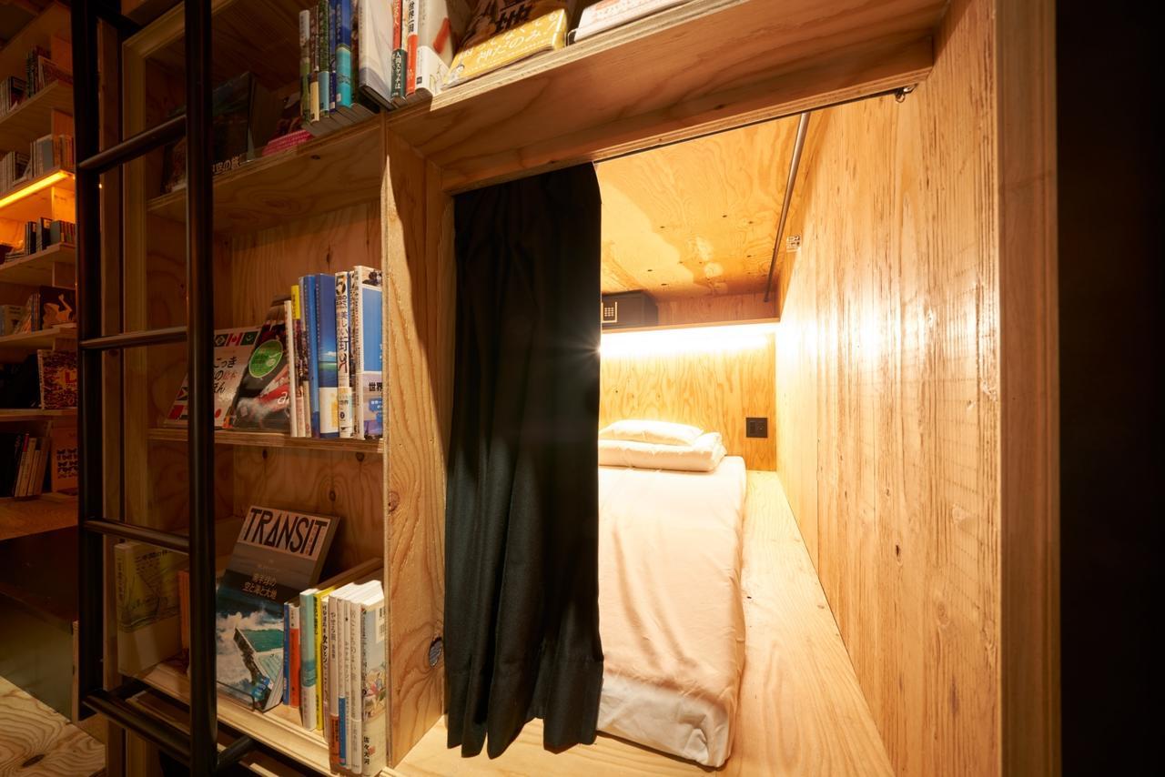 Хостел Book And Bed Tokyo Shinjuku Экстерьер фото